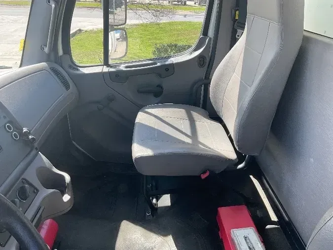 2018 Freightliner M2