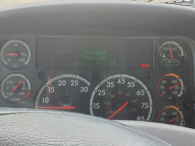 2020 FREIGHTLINER/MERCEDES M2 1061b44afbf02edcae269964d43f9aca625