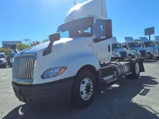 2021 NAVISTAR INTERNATIONAL LT625 DAYCAB S/A