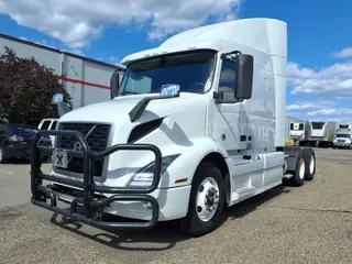 2020 VOLVO VNR64T-640
