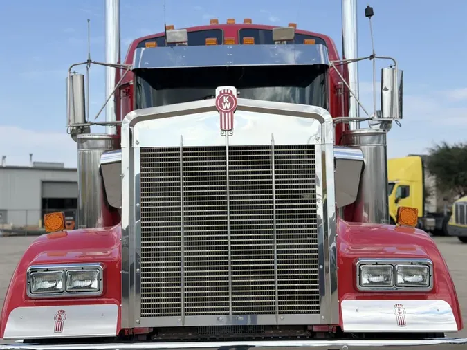 2001 Kenworth W900L