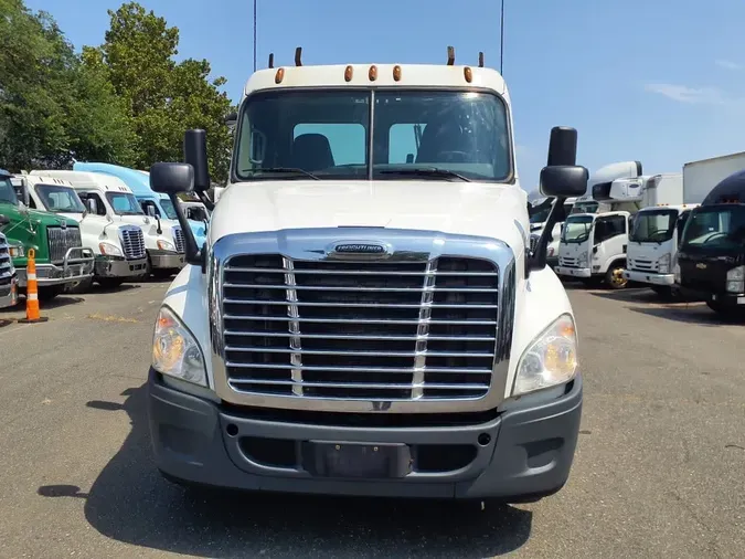 2016 FREIGHTLINER/MERCEDES CASCADIA 1251b4ad0f3fd56fdb703b3006aada842dc
