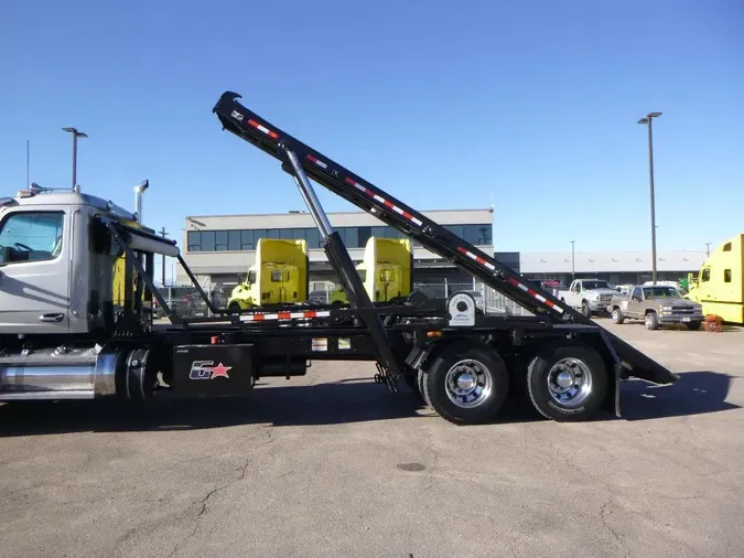 2020 Peterbilt 5671b51571998a679ad87ef5540d98243a0