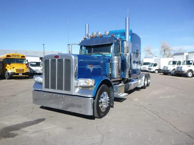 2021 Peterbilt 389