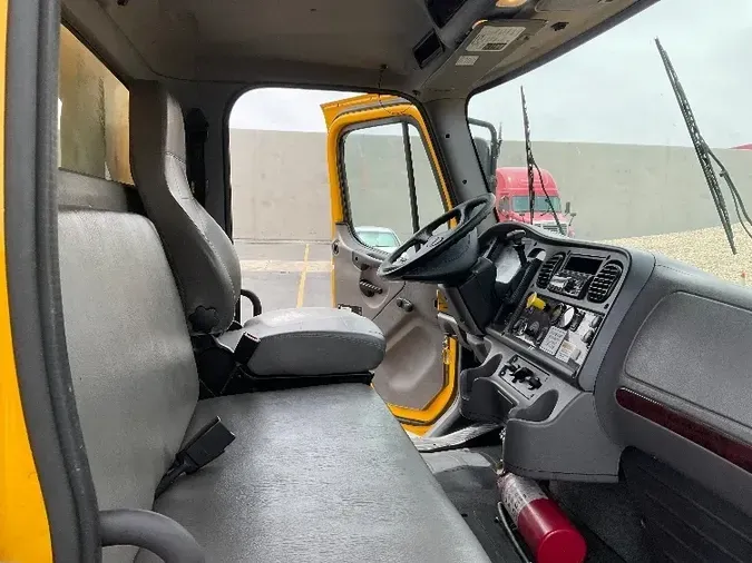 2018 Freightliner M2