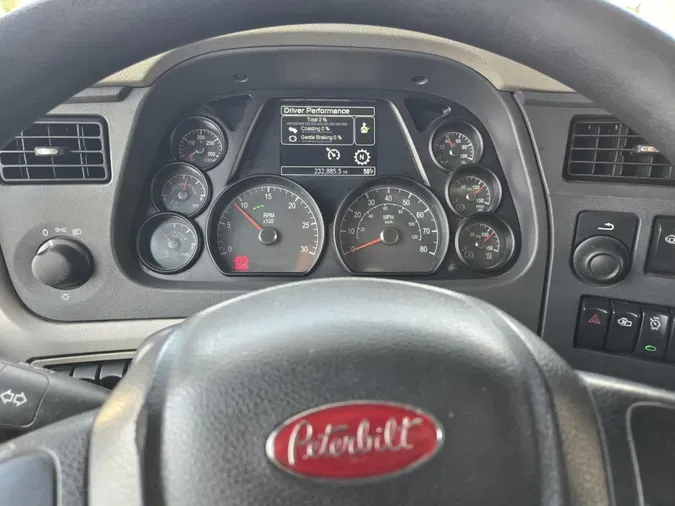 2018 Peterbilt 567