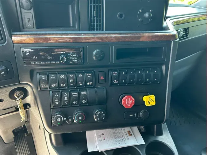 2020 International LT625