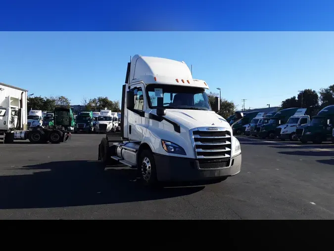 2020 Freightliner Cascadia 1261b5d5b8a2bb33c9416e7c8b621c9265f