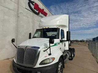 2020 NAVISTAR INTERNATIONAL RH613 DAYCAB T/A