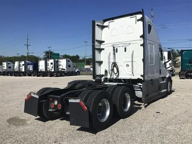 2020 FREIGHTLINER CA126