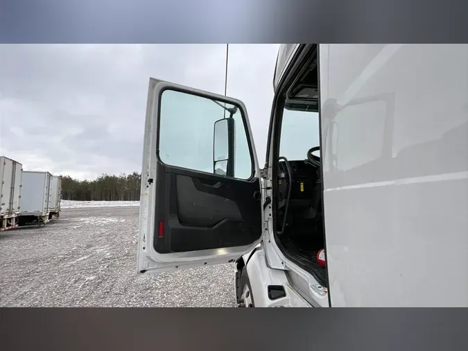 2020 Volvo VNL 760