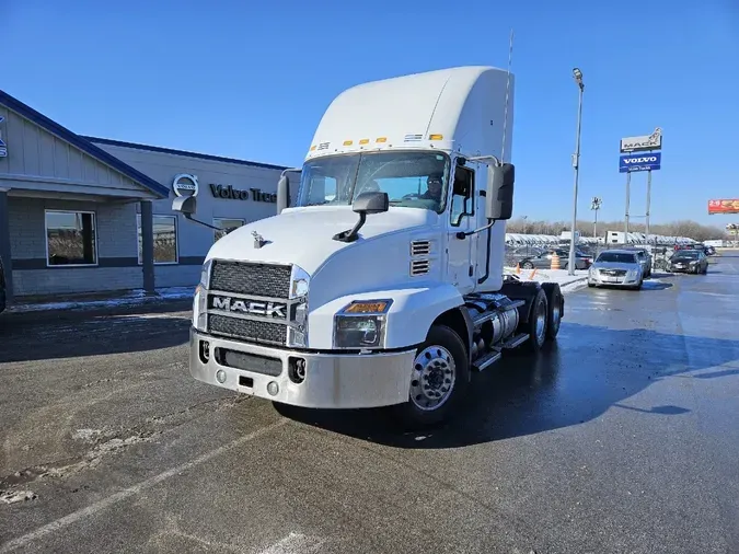 2019 MACK Anthem1b659d05a7b6026698ffdb9c147c17cd