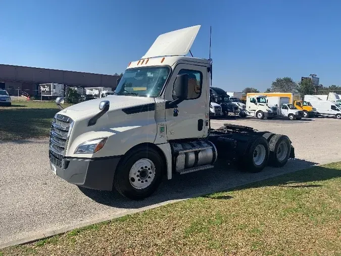 2019 Freightliner T12664ST