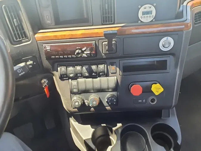 2018 NAVISTAR INTERNATIONAL LT625 DAYCAB T/A