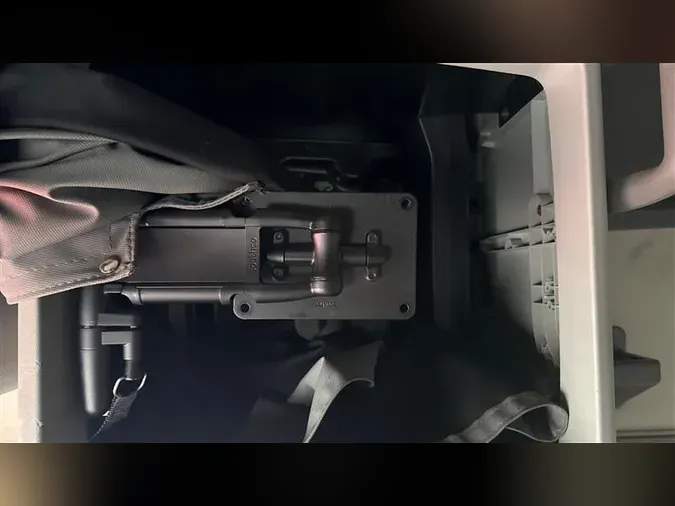 2021 VOLVO VNL760