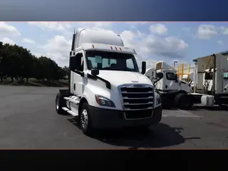 2020 Freightliner Cascadia 126