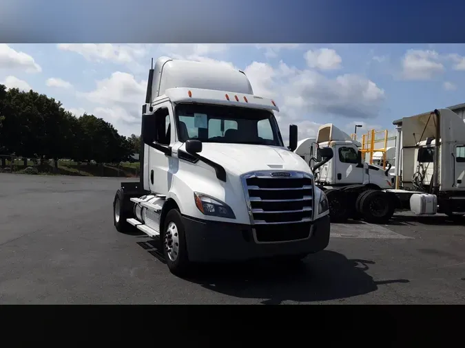 2020 Freightliner Cascadia 1261b6d7fb857a7fbb3e15273755068c8fa