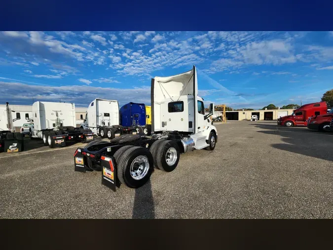 2020 Peterbilt 5791b6f37f3fd27513519886f00eb4fccb8