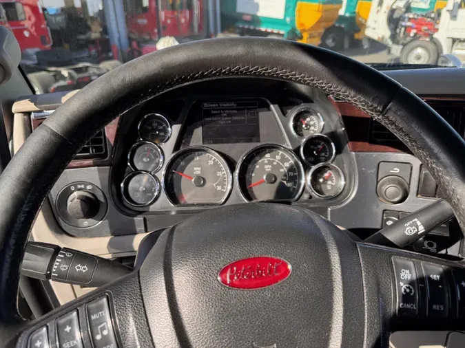 2019 Peterbilt 579