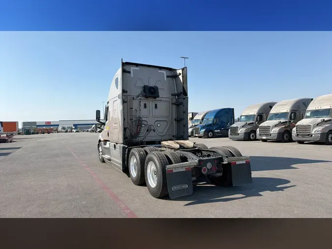 2023 Freightliner Cascadia 126