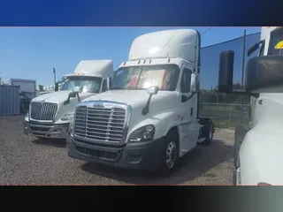 2017 FREIGHTLINER CASCADIA 125