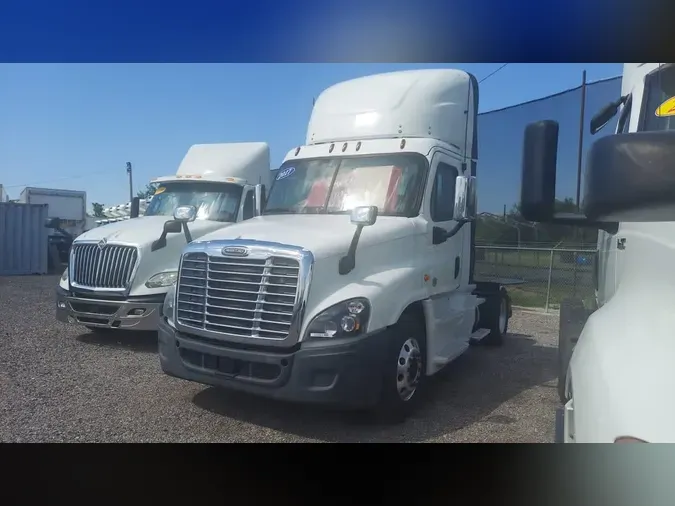 2017 FREIGHTLINER CASCADIA 1251b794adabc564e7e113d054661c4e22a