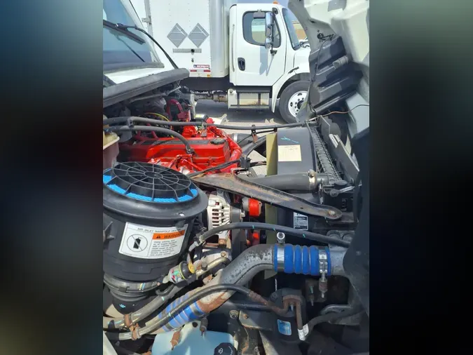 2019 FREIGHTLINER M2 106
