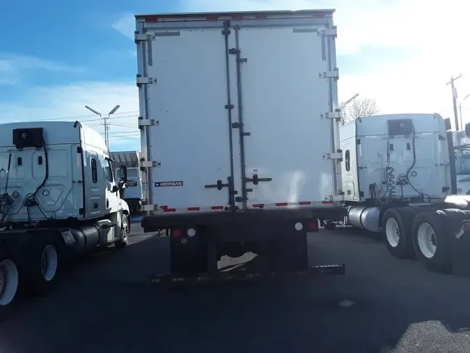 2020 FREIGHTLINER/MERCEDES M2 106