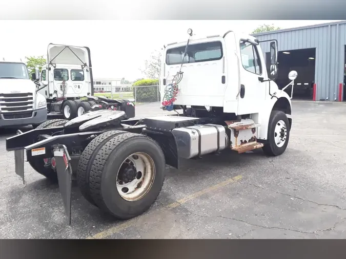 2018 FREIGHTLINER M2 106