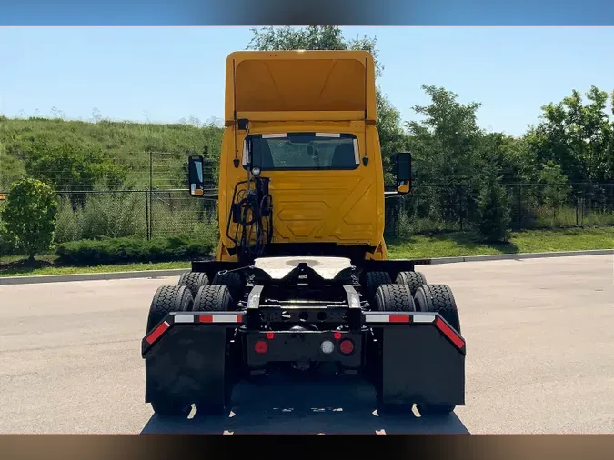 2019 INT LT625 6x4