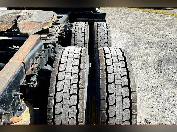 2022 INT LT625 6x4
