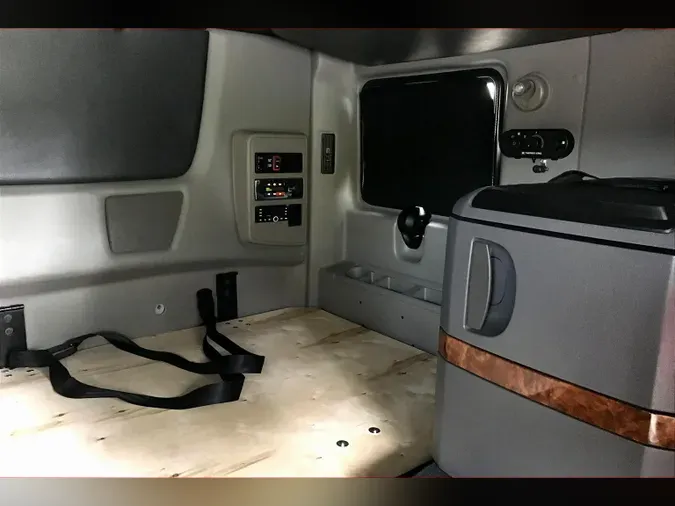 2021 INT LT625 6x41b7fe4a40d6b47d20b546654983f6550