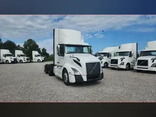 2019 Volvo VNL300
