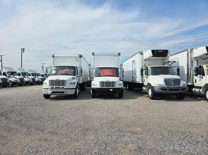 2018 FREIGHTLINER/MERCEDES M2 106