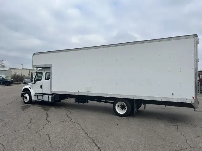 2018 Freightliner M2 106