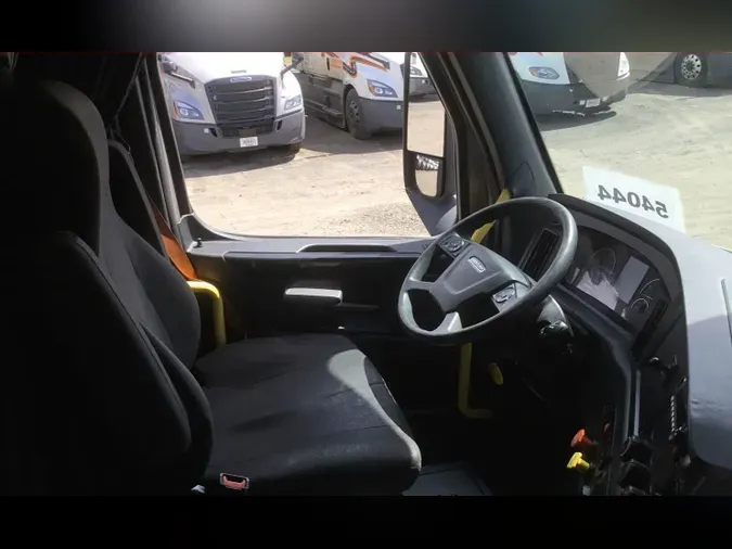 2023 Freightliner Cascadia 126