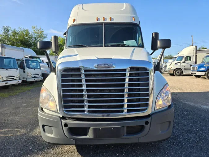 2019 FREIGHTLINER/MERCEDES CASCADIA 125