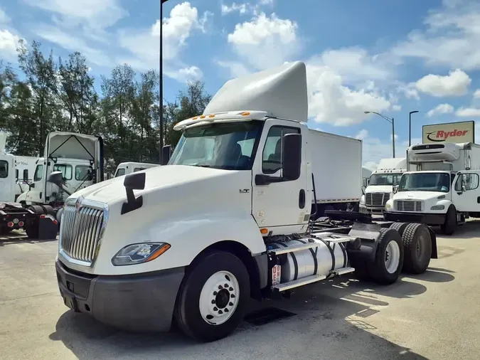 2020 NAVISTAR INTERNATIONAL LT625 DAYCAB T/A1b90ece07f6dddf18e4be0a970ed5b4f