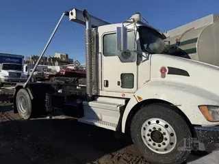 2019 KENWORTH T270