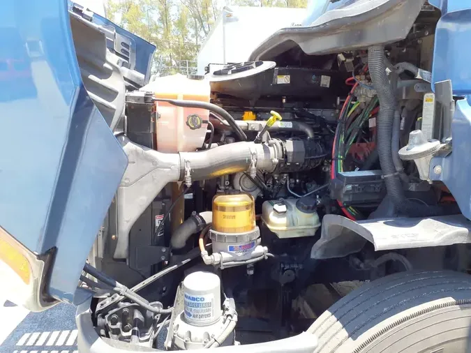 2017 FREIGHTLINER CASCADIA 113
