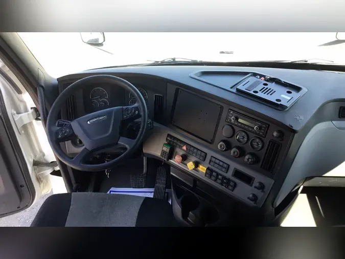 2021 Freightliner Cascadia 126