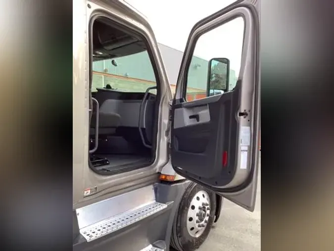 2020 Freightliner Cascadia