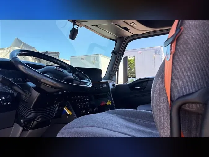 2022 INTERNATIONAL LT