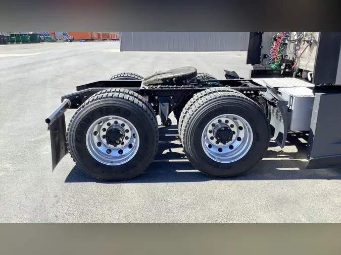 2024 Freightliner Cascadia 126