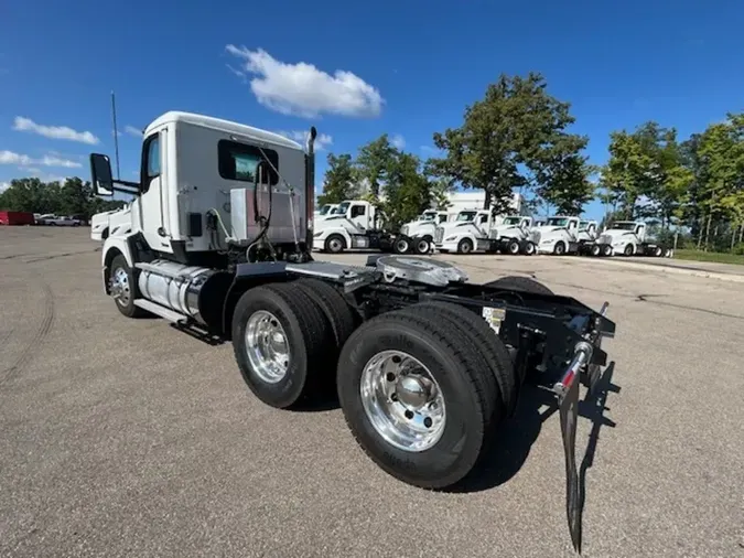 2023 Kenworth T680