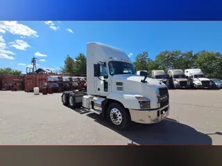 2020 Mack Anthem