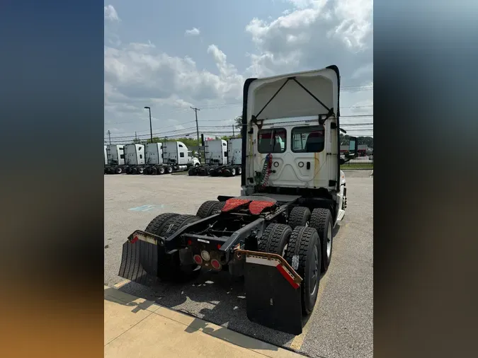 2018 FREIGHTLINER/MERCEDES CASCADIA 125