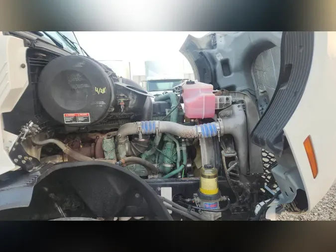 2019 Volvo VNL3001ba59f911ae41ff398d0d837352e7945