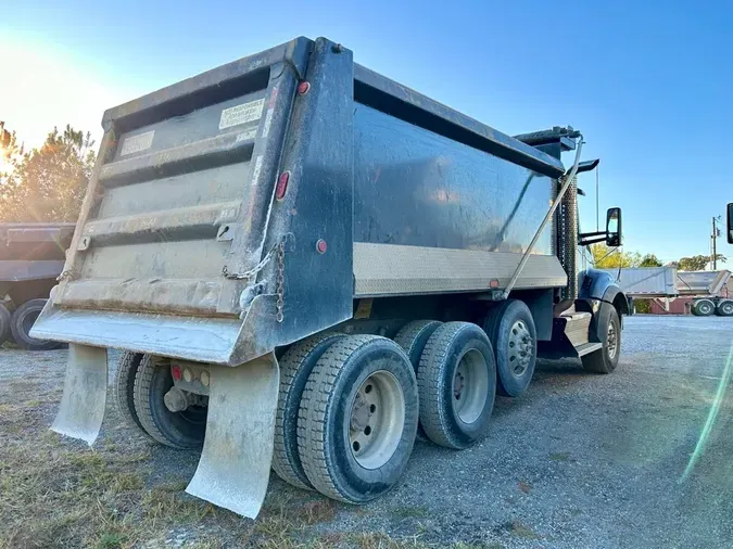 2016 KENWORTH T880