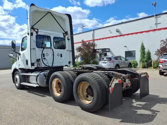 2019 FREIGHTLINER NEW CASCADIA 116
